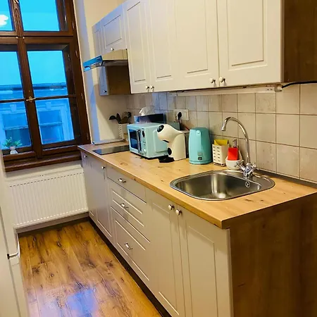 Stylovy Apartman U Velkeho Namesti 2, Wi-Fi, Netflix, Vana Hradec Kralove Exterior photo